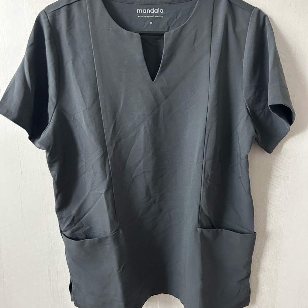 Mandala scrub, 5 Pocket Notch Neck